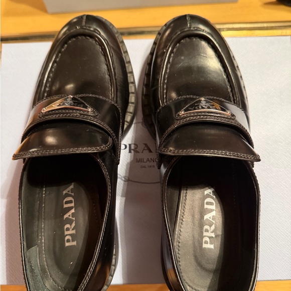 Prada Black Leather Women's Loafers - Picture 3 of 9